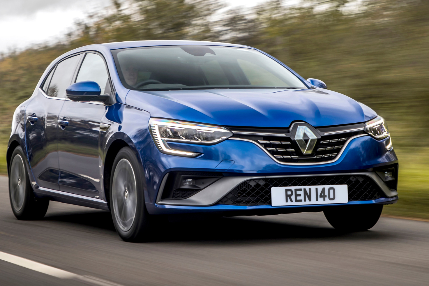 Renault Megane ile Uzun Yol Deneyimi: Konfor, Yakıt ve Sürüş Dinamikleri